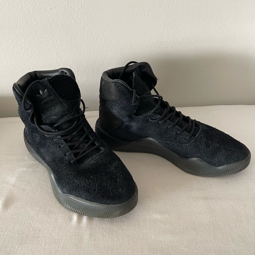 Adidas Boot Men Suede Black